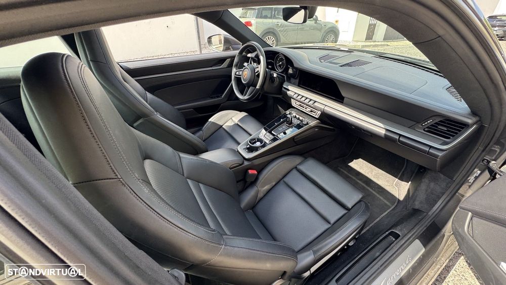 Porsche 911 (992) Carrera PDK - 12