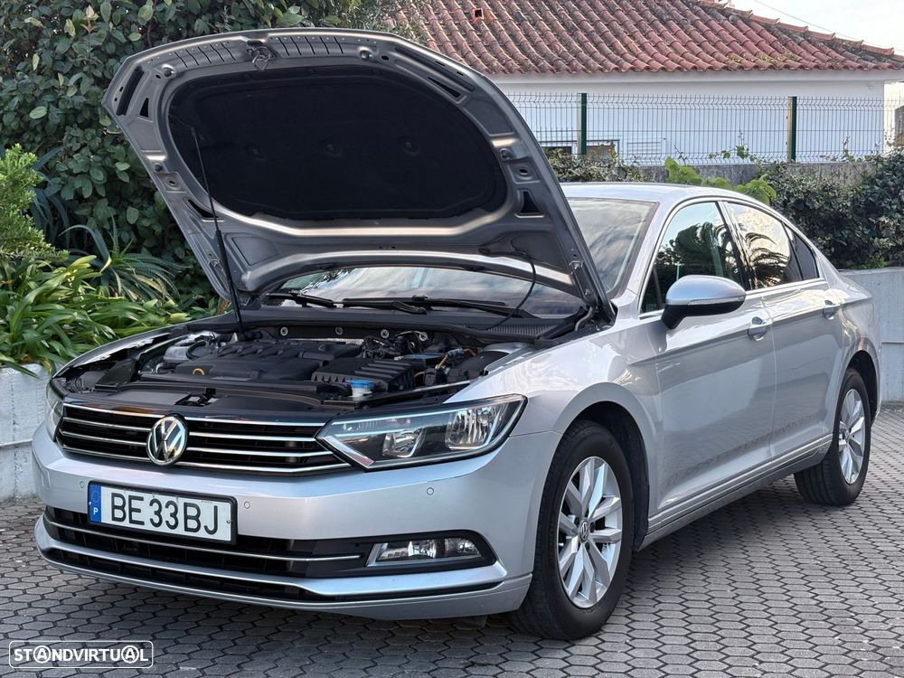 VW Passat 2.0 TDI Confortline DSG - 16