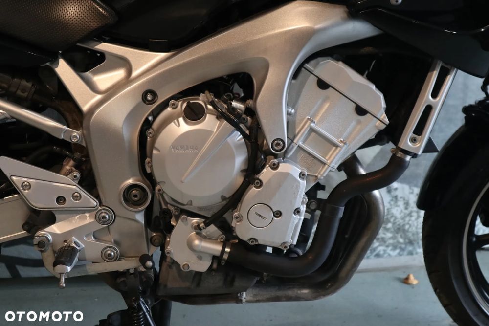 Yamaha FZ6 - 17