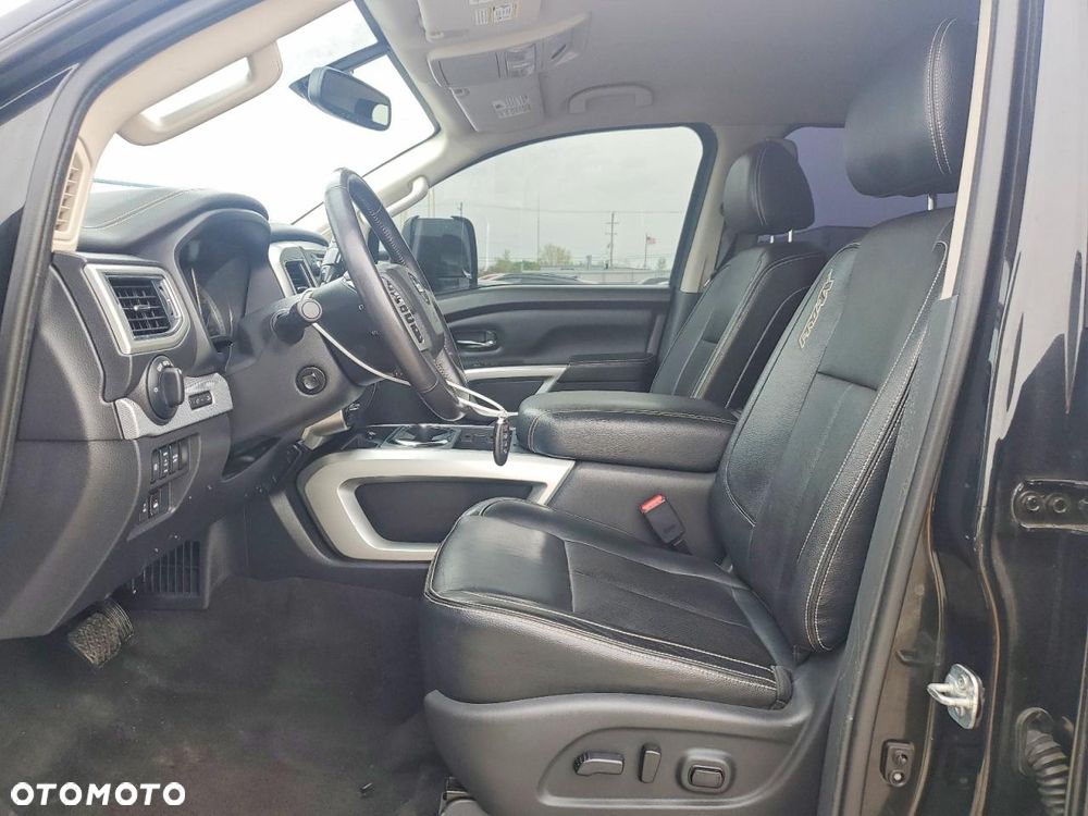 Nissan Titan - 8