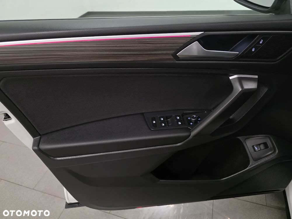 Volkswagen Tiguan Allspace 1.5 TSI EVO R-Line DSG - 23