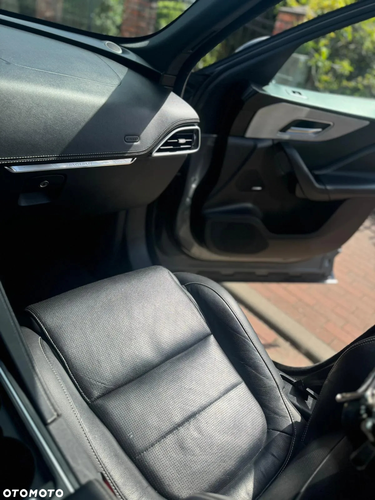 Jaguar F-Pace 3.0 V6 AWD S - 28