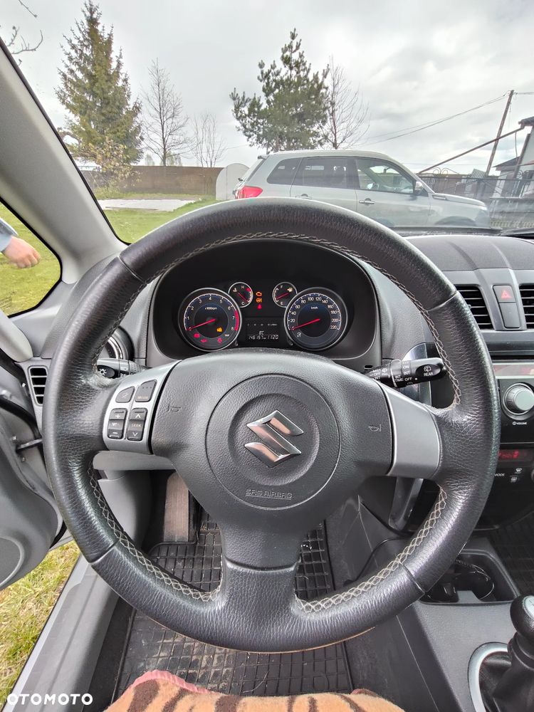 Suzuki SX4 1.6 Comfort - 13