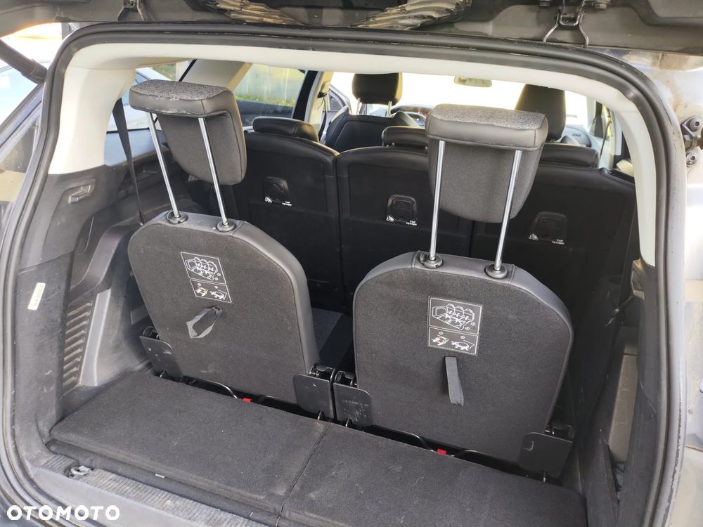 Peugeot 5008 1.6 BlueHDI Allure S&S EAT6 - 31