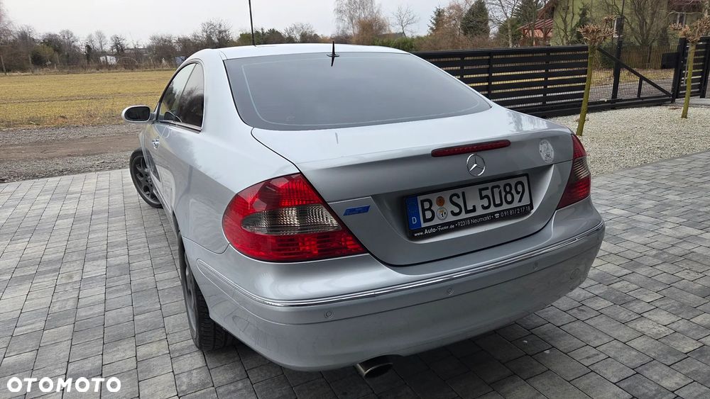 Mercedes-Benz CLK - 21