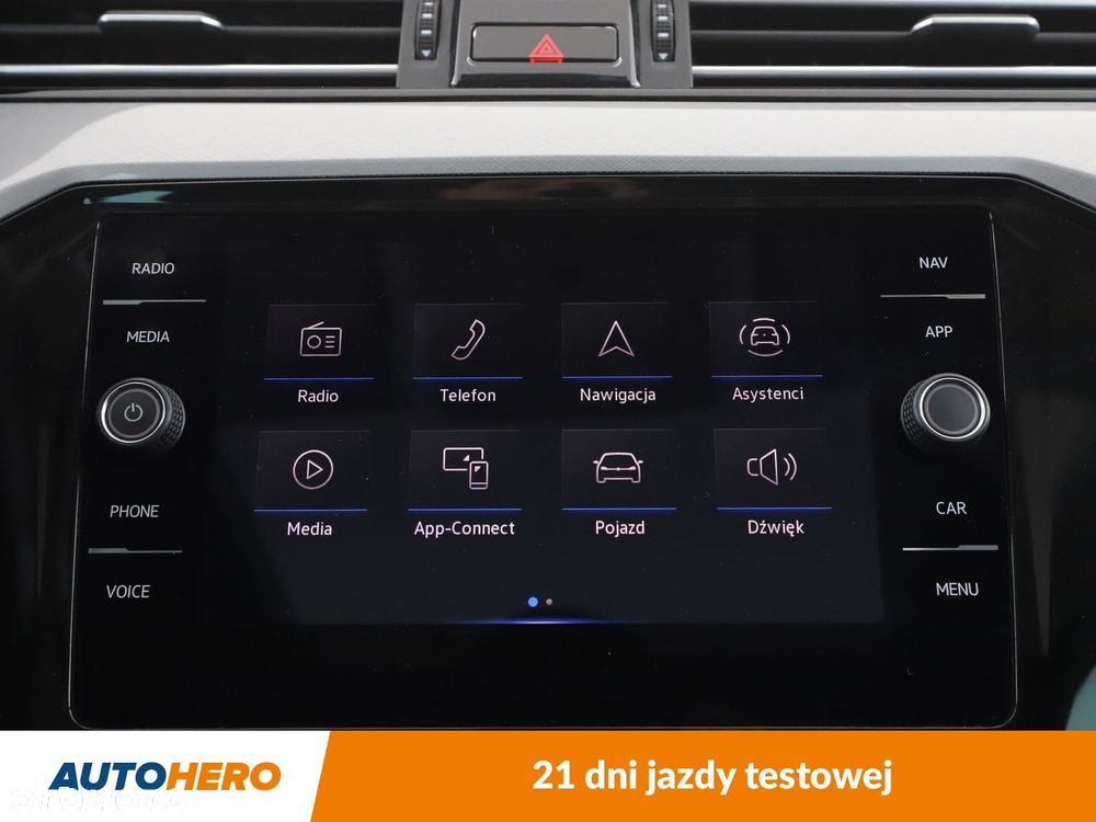 Volkswagen Passat - 20