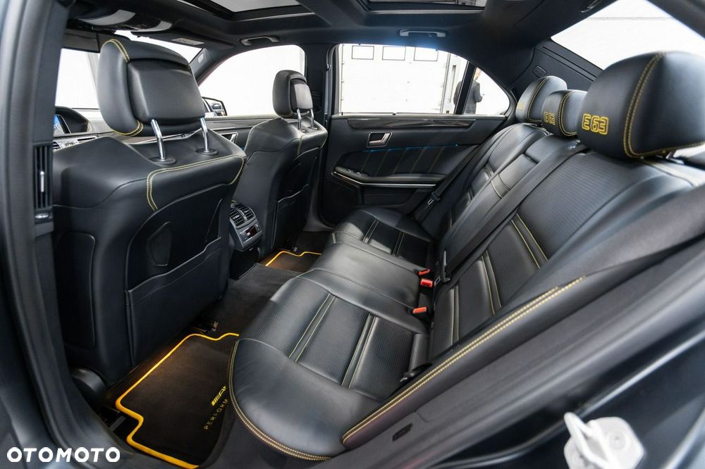 Mercedes-Benz Klasa E 63 AMG S 4Matic AMG Speedshift MCT - 32