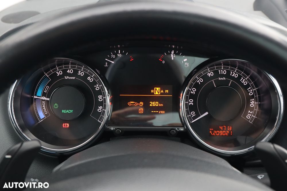 Peugeot 3008 HYbrid4 2.0 HDI FAP ETG + Electric - 21