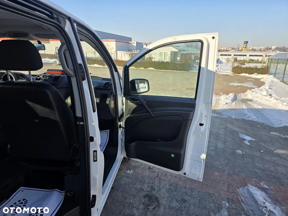 Mercedes-Benz Vito Univan 639.601 - 10