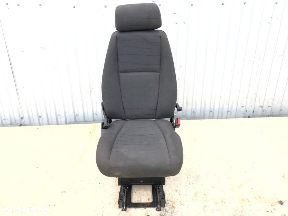 FOTEL PRAWY PRZÓD - 604.00 PLN - SCANIA P,G,R,T - series 2003 - 2022 R 450 - 1