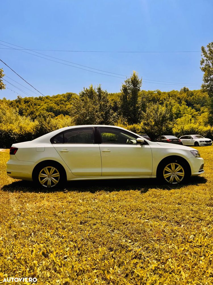 Volkswagen Jetta 1.2 TSI Comfortline - 6