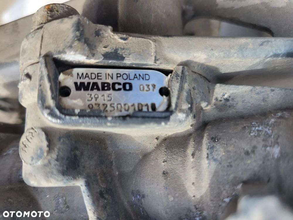 Zawor Osuszacz Wabco 9325001010 IVECO STRALIS - 3