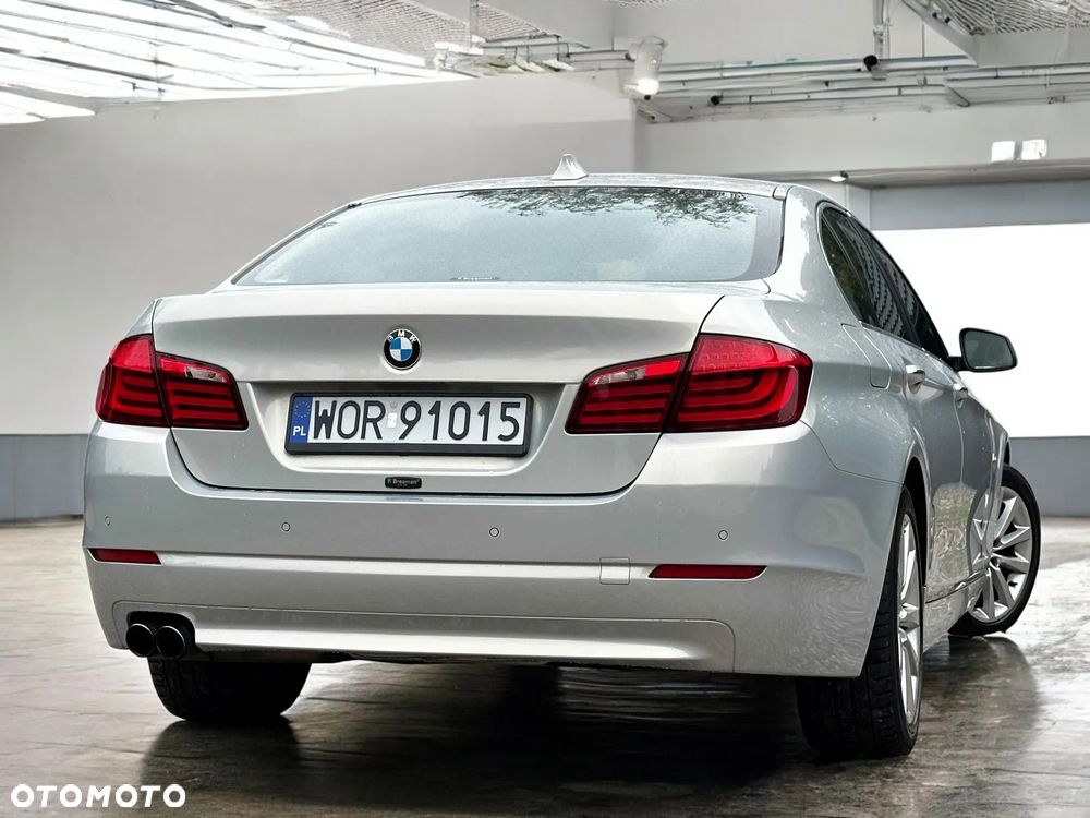 BMW Seria 5 520i - 14