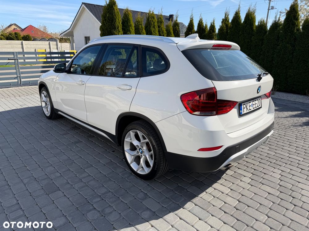 BMW X1 sDrive18d xLine - 11