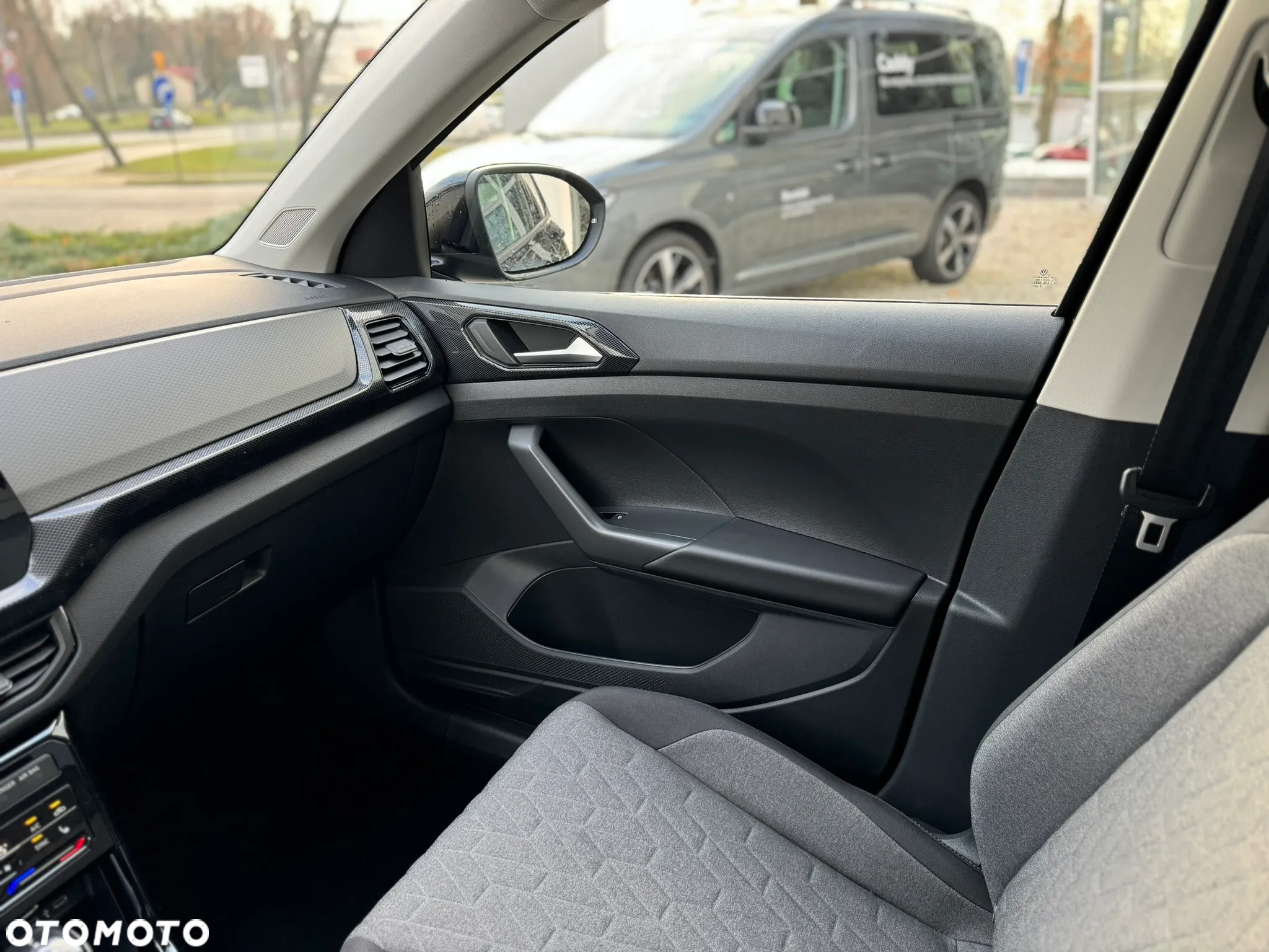 Volkswagen T-Cross 1.0 TSI OPF DSG Life - 24