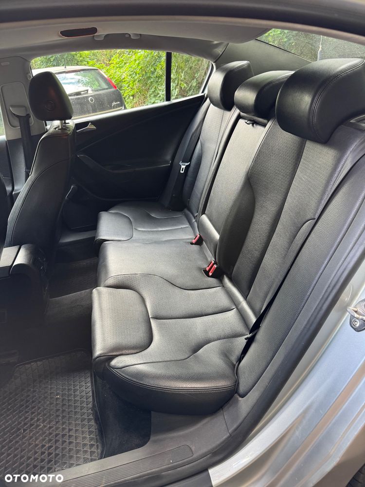 Volkswagen Passat 2.0 TDI Highline - 5