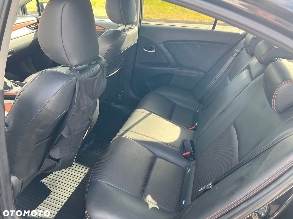 Toyota Avensis 1.8 Premium - 6