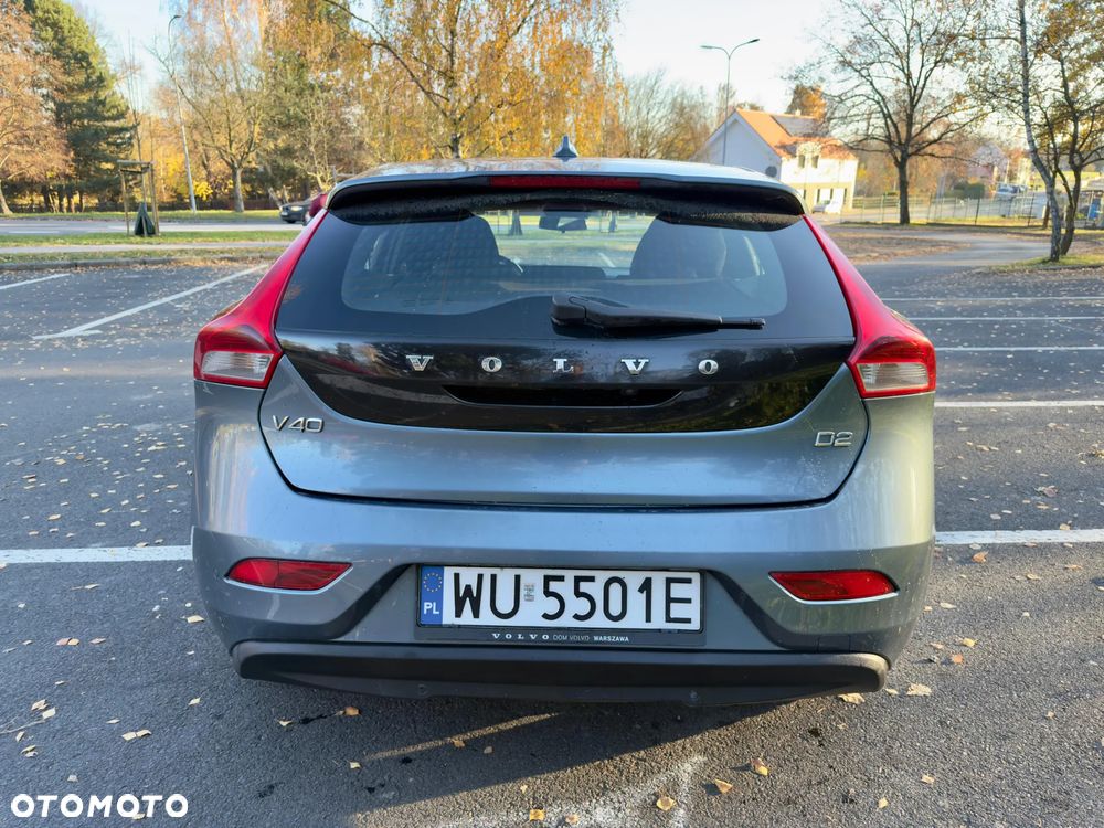 Volvo V40 D2 Momentum - 5