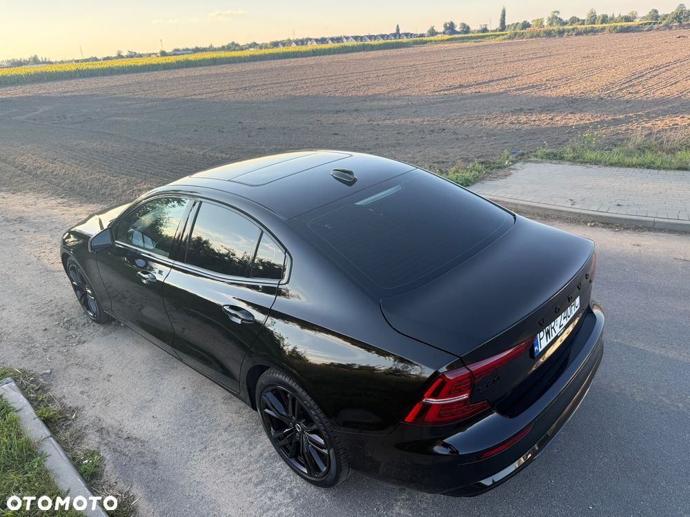 Volvo S60 B5 B AWD Ultimate Dark - 16