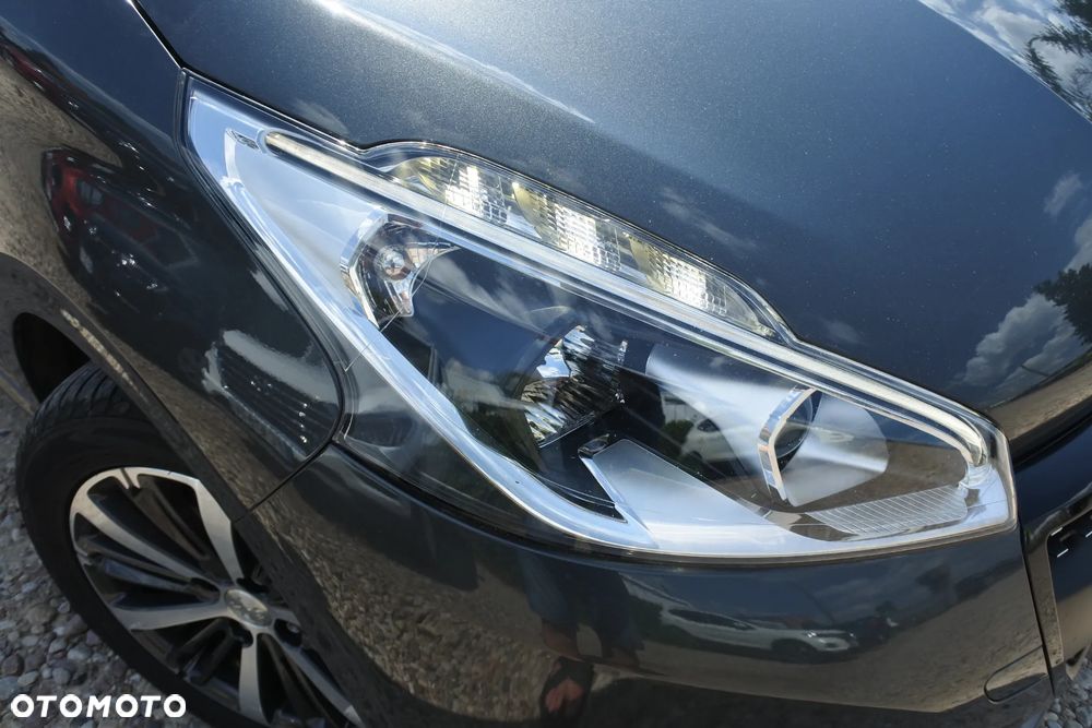 Peugeot 208 PureTech 82 Start & Stop Allure - 23