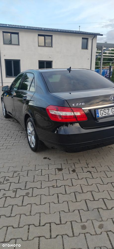 Mercedes-Benz Klasa E 220 CDI BlueEff - 4