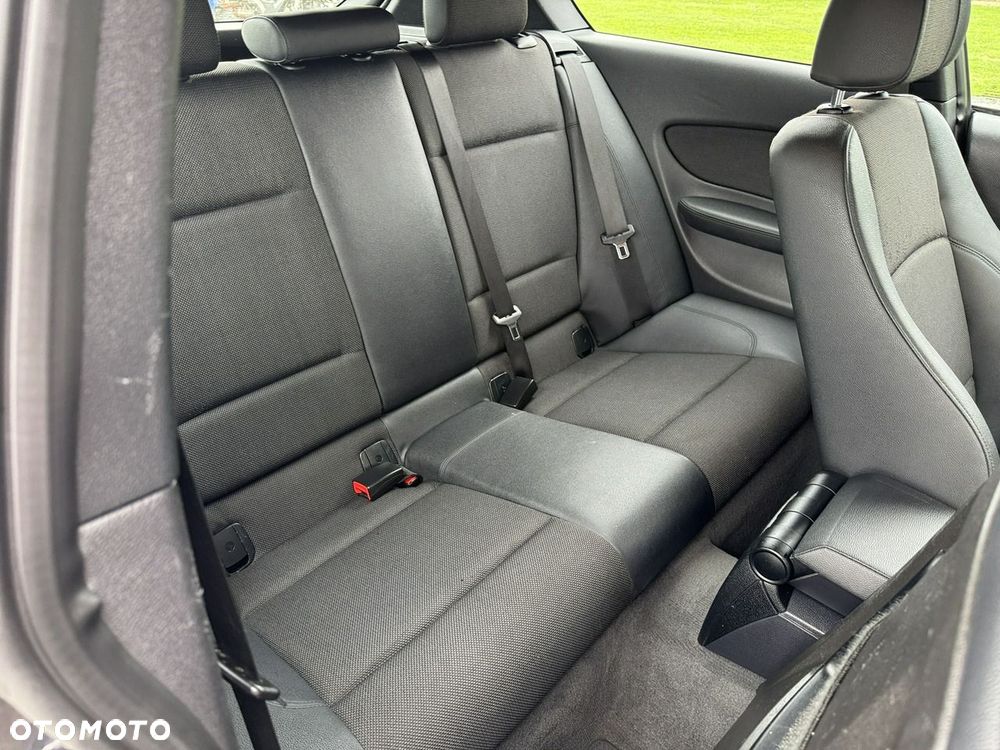 BMW Seria 1 118d DPF Edition Sport - 28