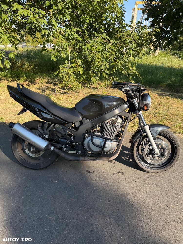 Suzuki GS 500E - 1