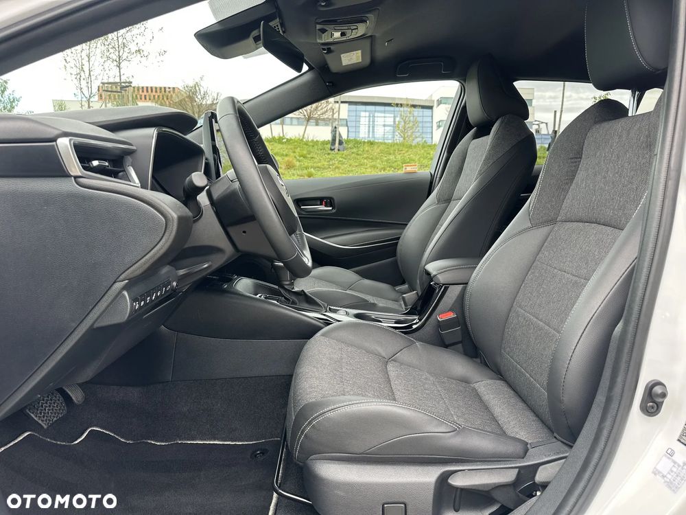 Toyota Corolla - 11