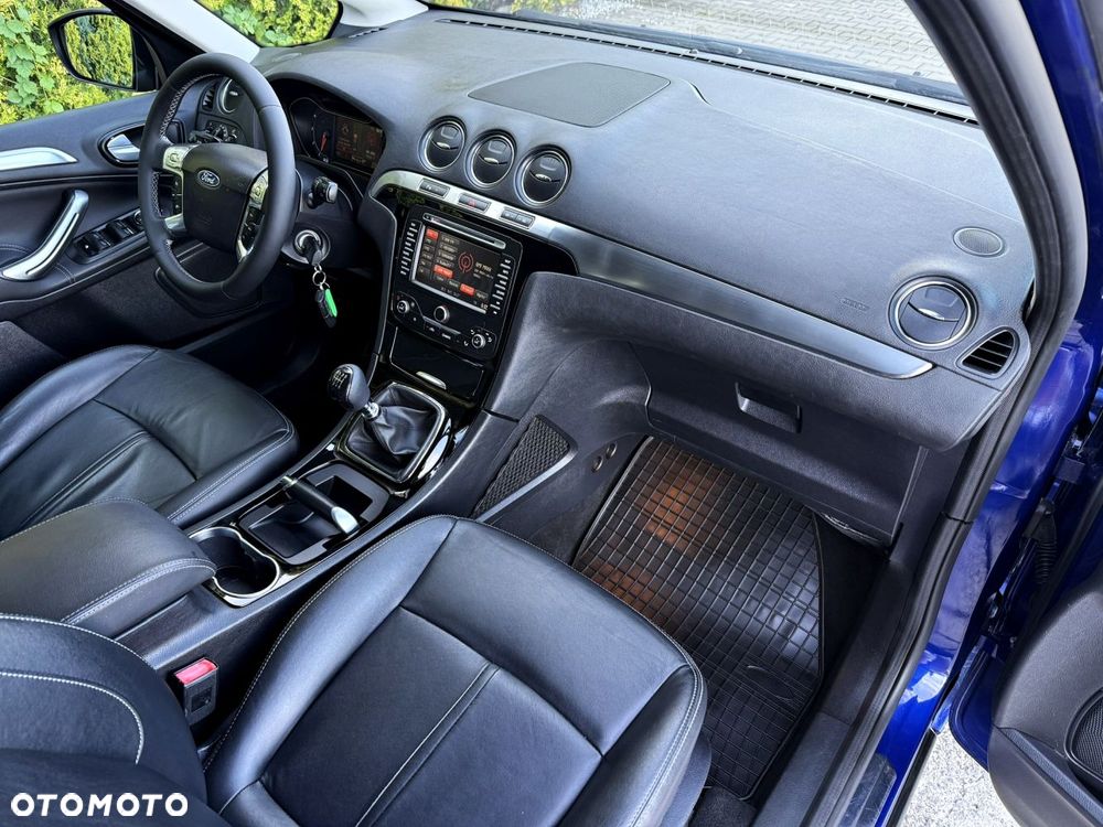 Ford S-Max - 28
