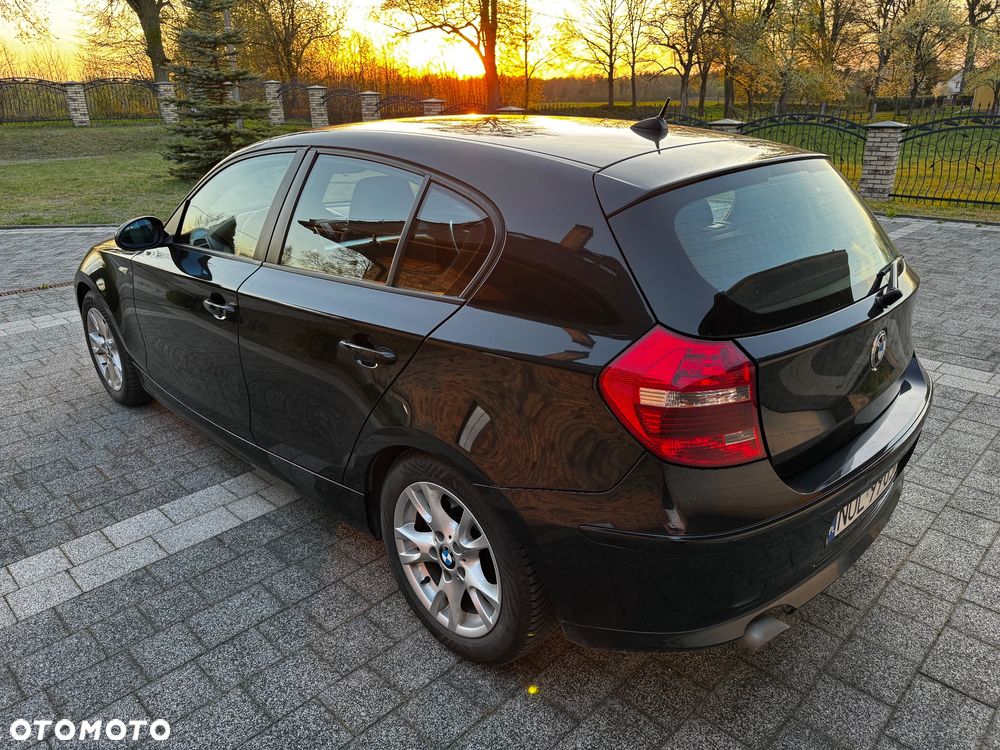 BMW Seria 1 120d - 4