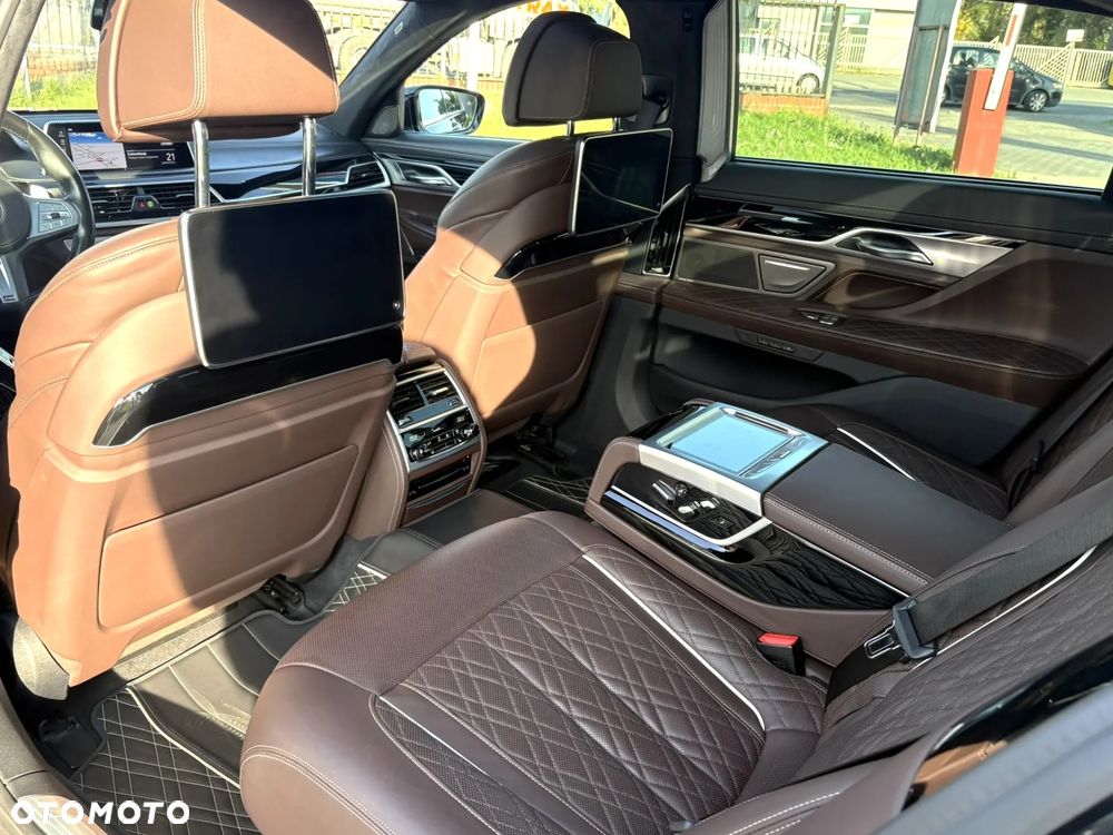BMW Seria 7 750Ld xDrive sport - 24