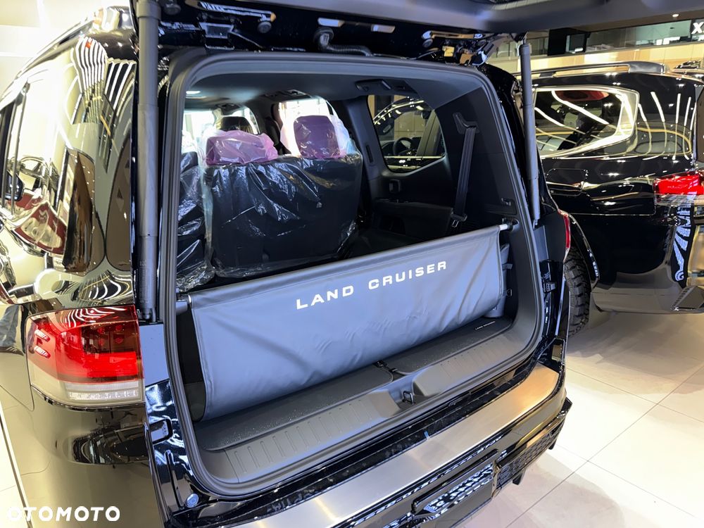 Toyota Land Cruiser - 18