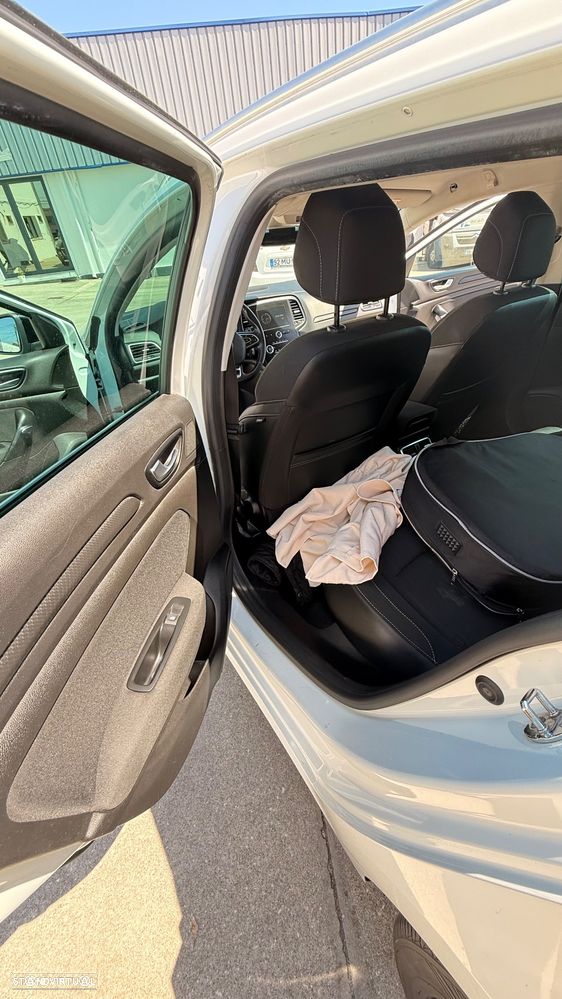 Renault Mégane Sport Tourer 1.5 Blue dCi Limited - 14