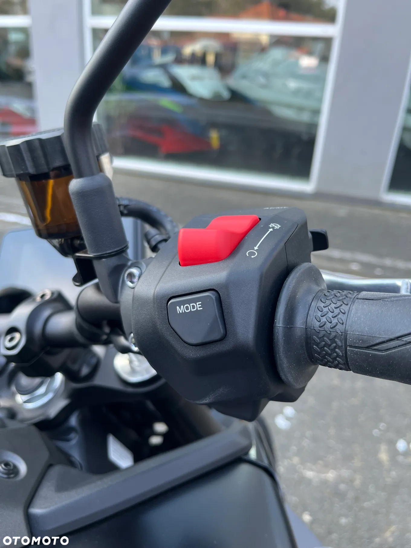 Yamaha MT - 12