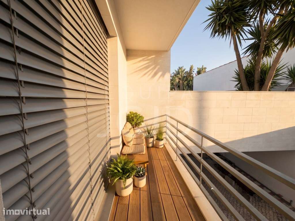 Moradia T4 Geminada para Remodelação | Fração A | Lote de 1.180 m² - Grande imagem: 3/26