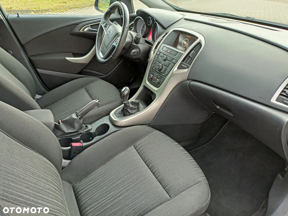 Opel Astra 1.4 Turbo Innovation - 23