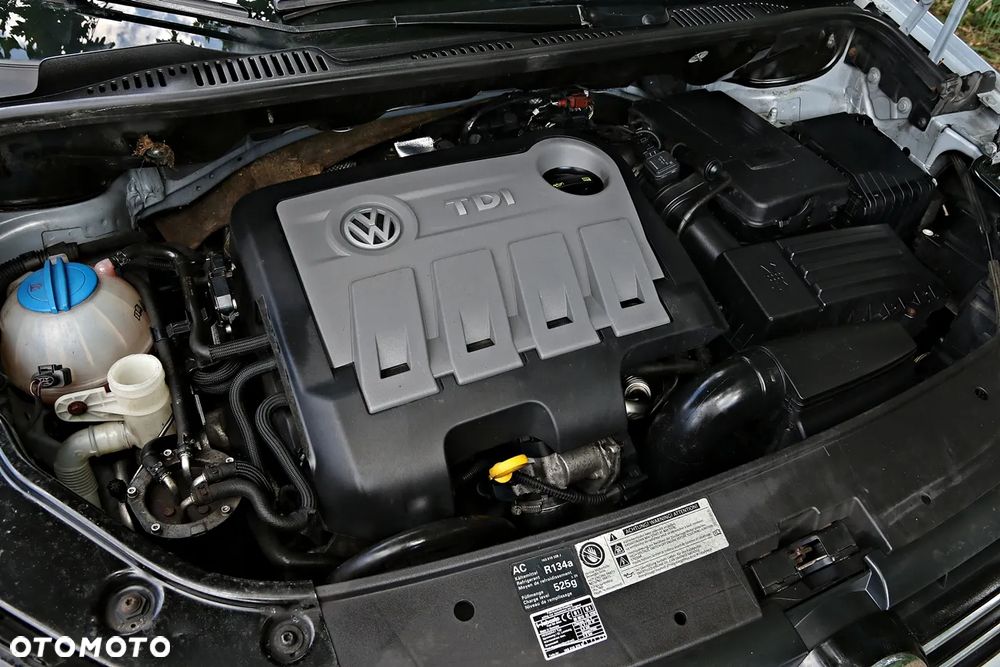 Volkswagen Touran 1.6 TDI DPF STYLE - 40