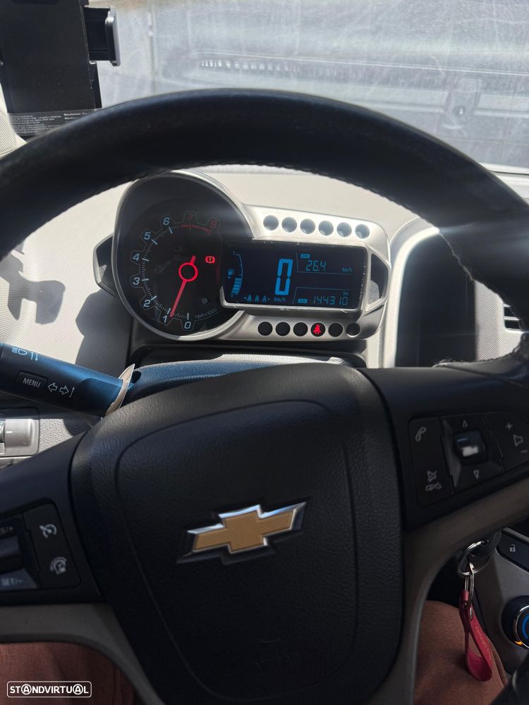 Chevrolet Aveo 1.4 LTZ - 5