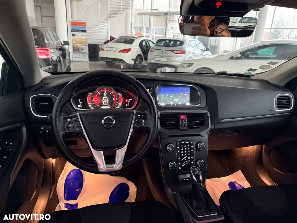 Volvo V40 D2 Geartronic Momentum - 8