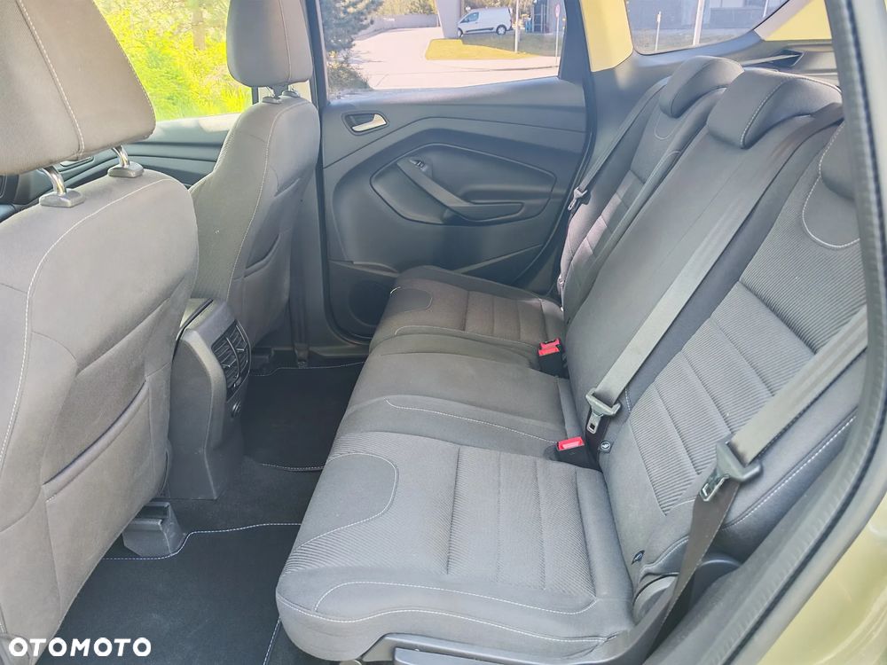 Ford Kuga 1.5 EcoBoost 2x4 Titanium - 28