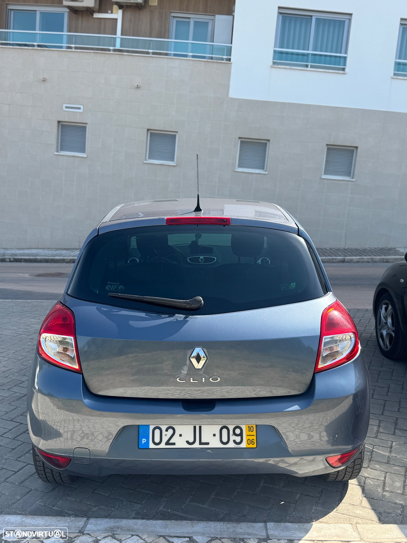 Renault Clio 1.2 16V Confort - 2