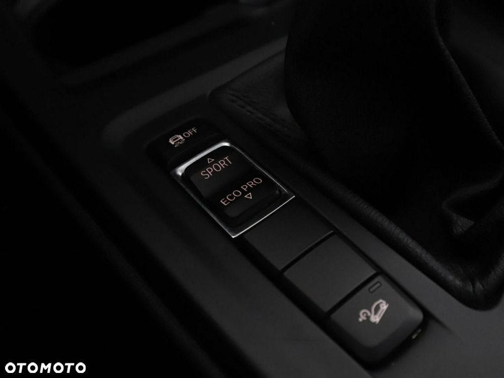 BMW X1 xDrive18d Advantage - 28