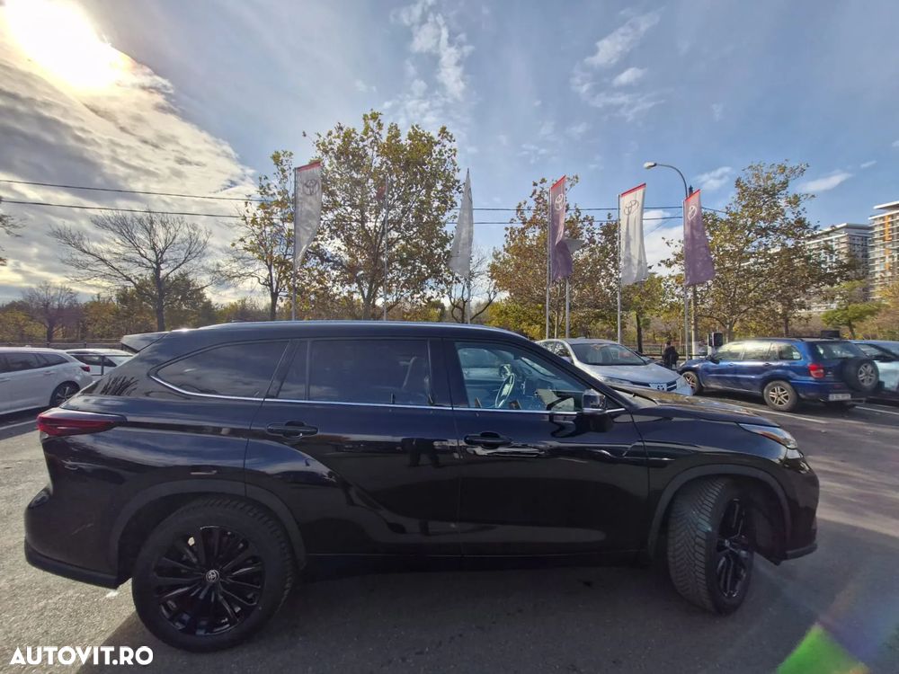 Toyota Highlander 2.5 L Hybrid Dynamic Force 248CP Luxury Metallic - 4