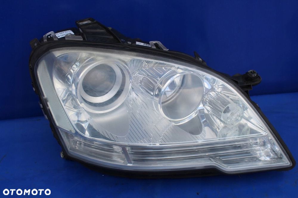 Reflektor prawy kompletny H7 lampa prawa OE Mercedes W164 ML Lift Anglik - 1