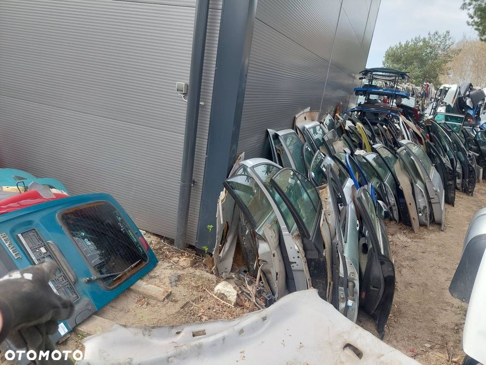 DRZWI KOMPLETNE PRAWY LEWY TYŁ SKRZYDEŁKA RENAULT KANGOO I FL 0D90 - 7