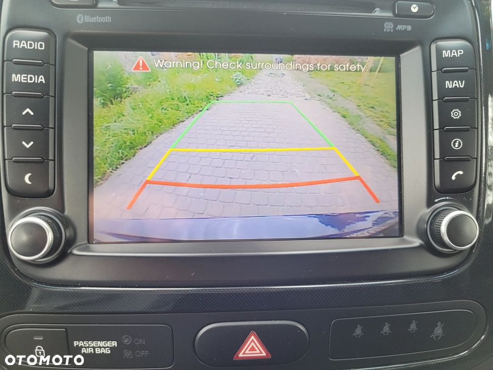 Kia Carens 1.7 CRDi 141 Dream Team Edition - 10