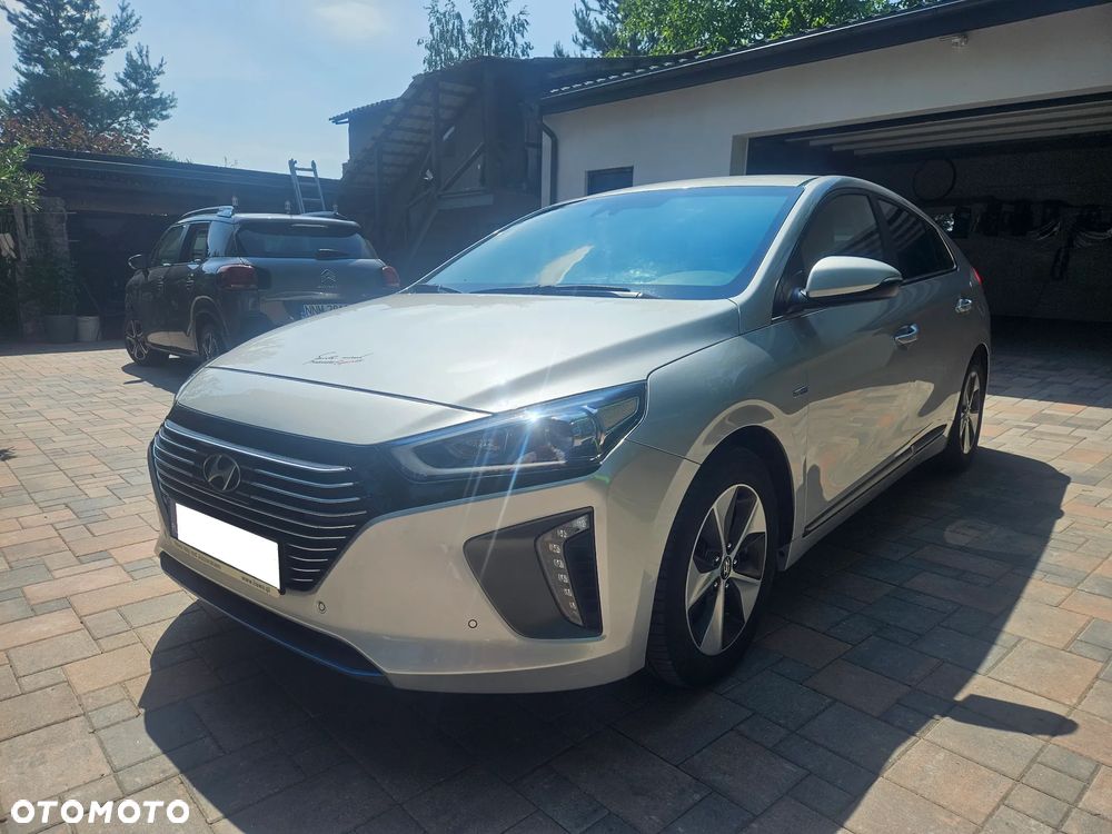 Hyundai IONIQ Hybrid Platinum - 25