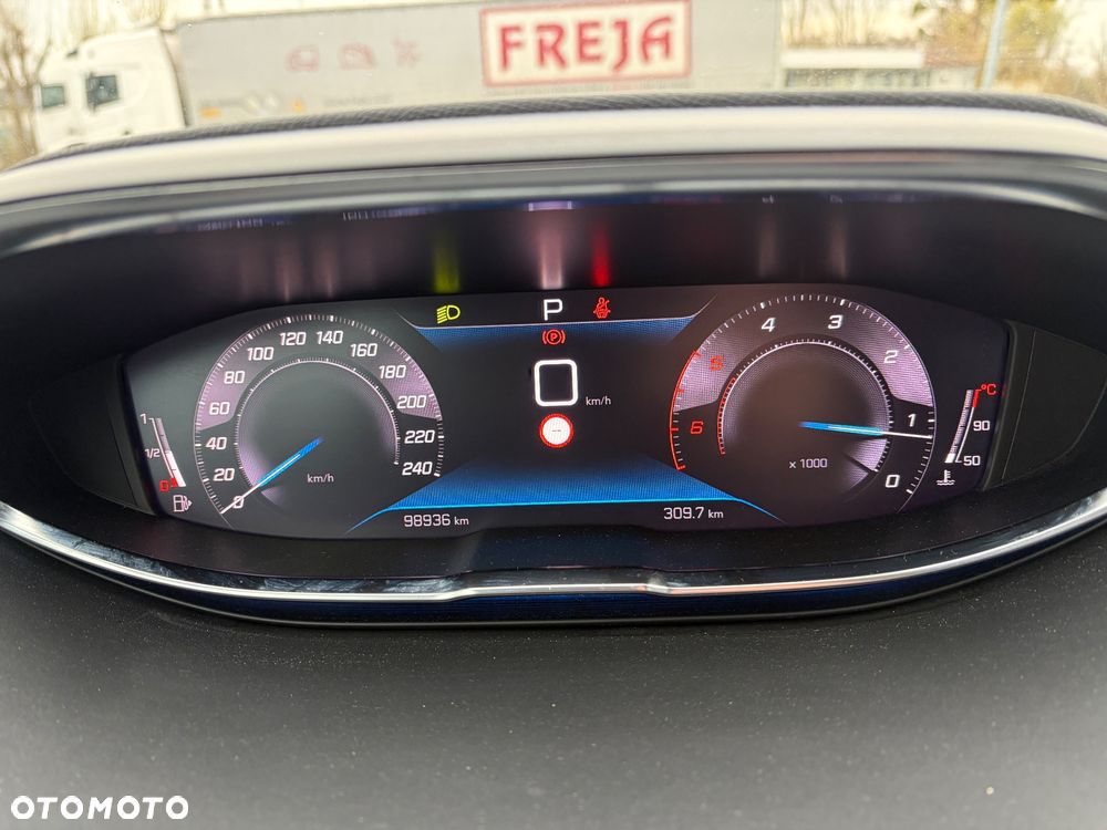 Peugeot 3008 1.5 BlueHDi Allure Pack S&S EAT8 - 17