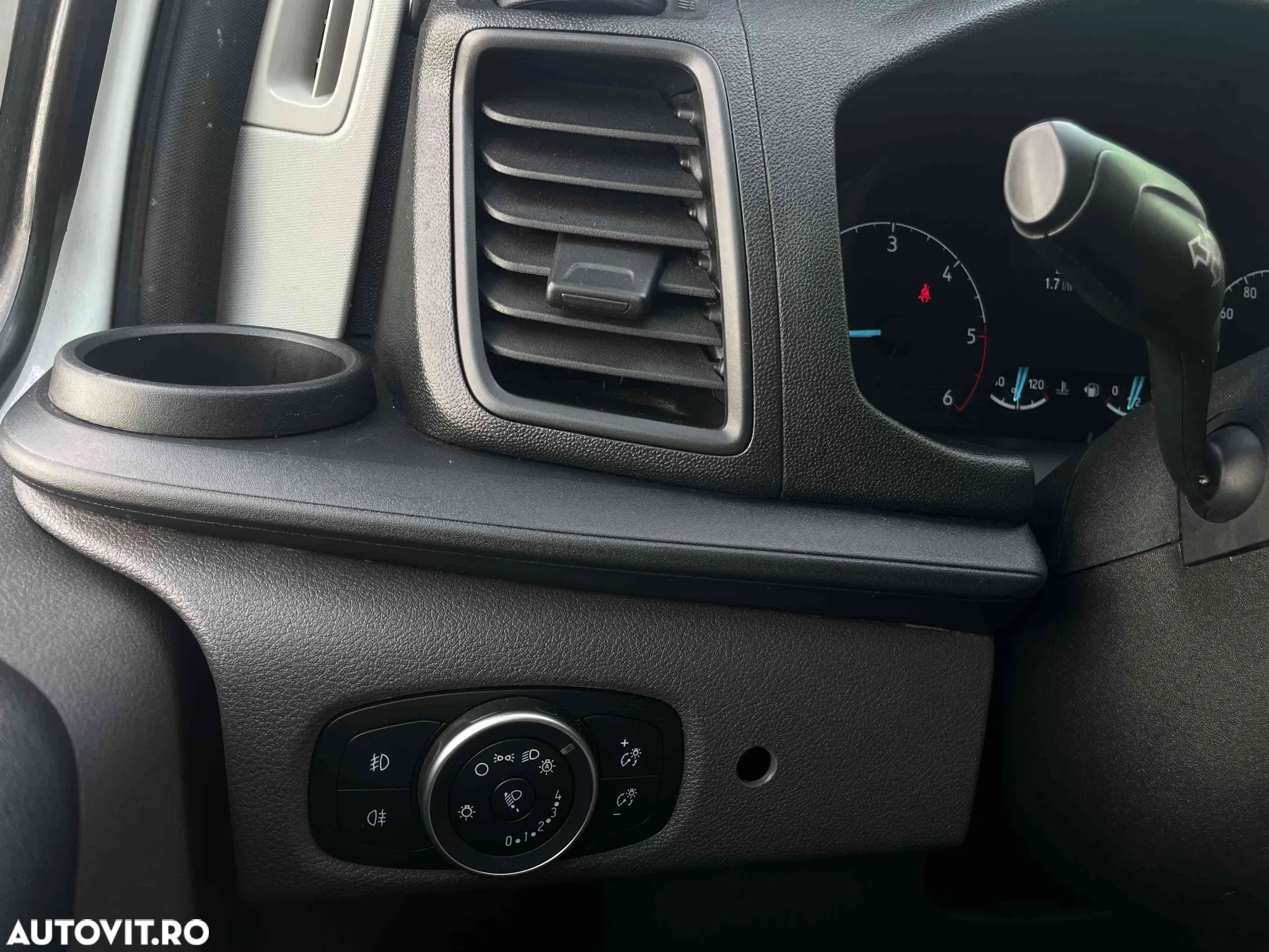 Ford Transit Custom - 10
