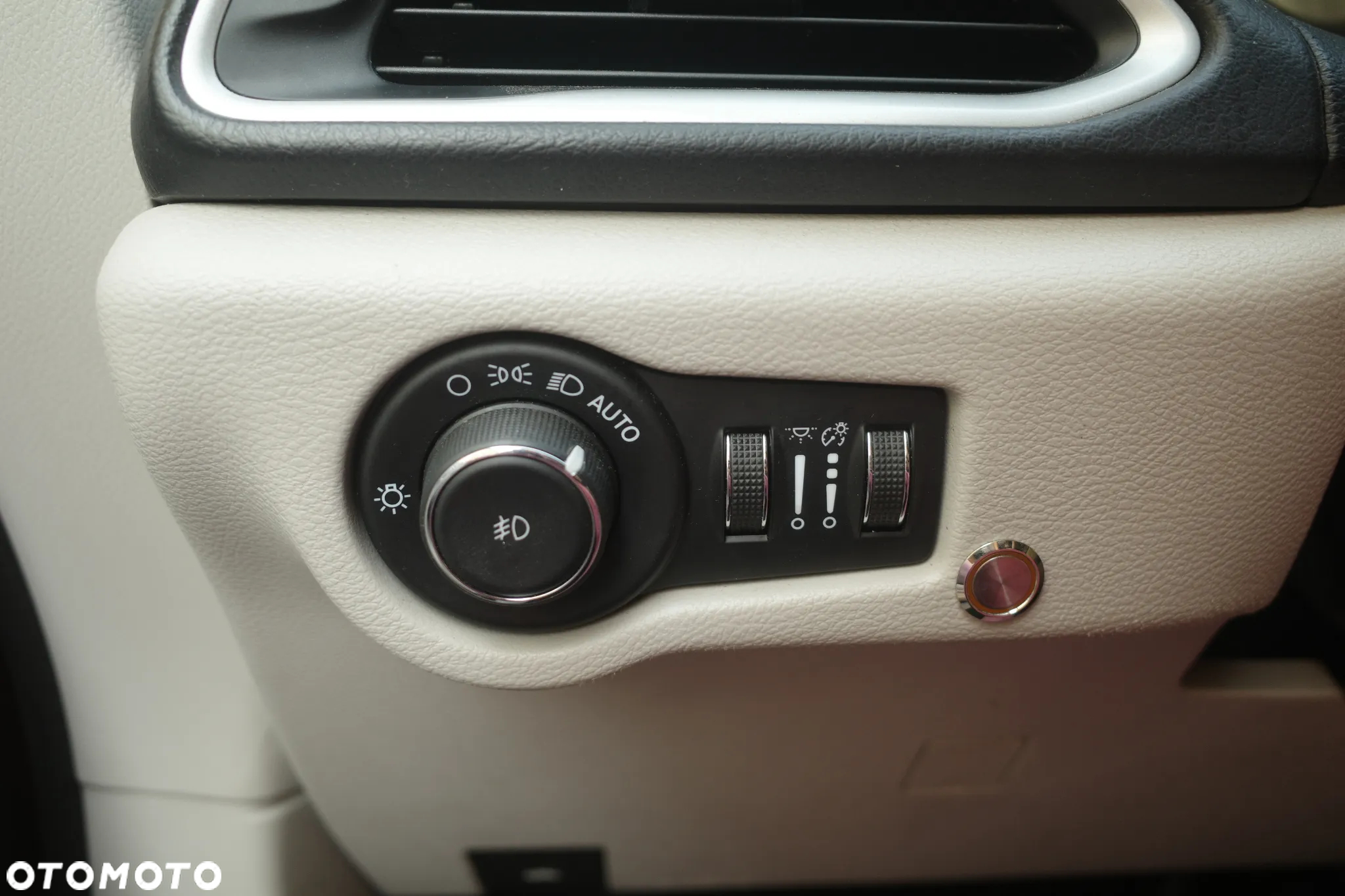 Chrysler Pacifica - 18